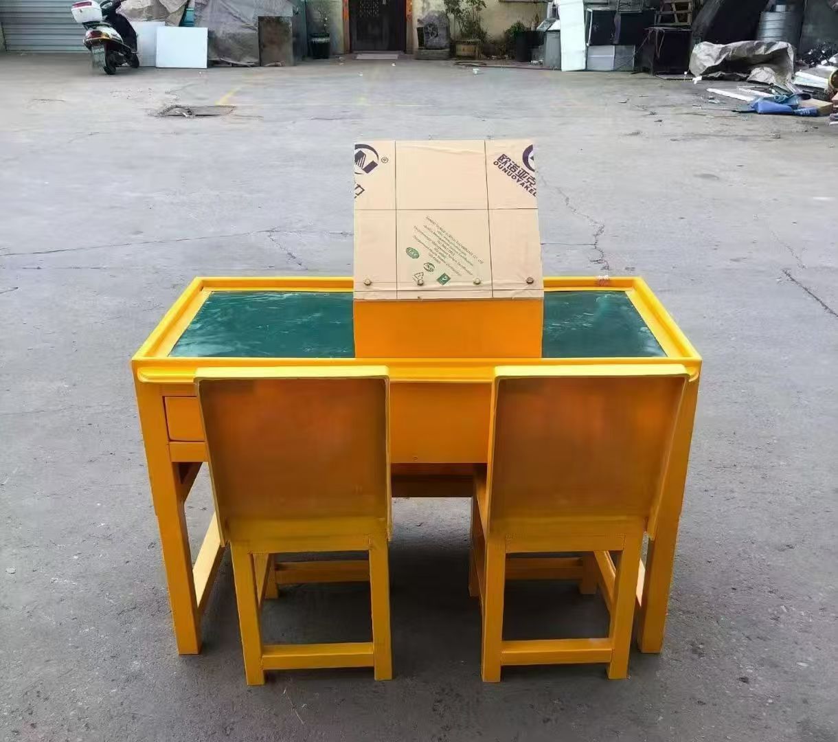 茂南防静电导通桌井下煤矿火工品发放桌：危险品流转的安全守护者